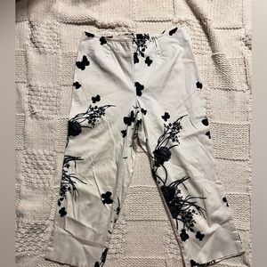 Vintage Newport News Black and White Straight Capris Butterfly Silhouette